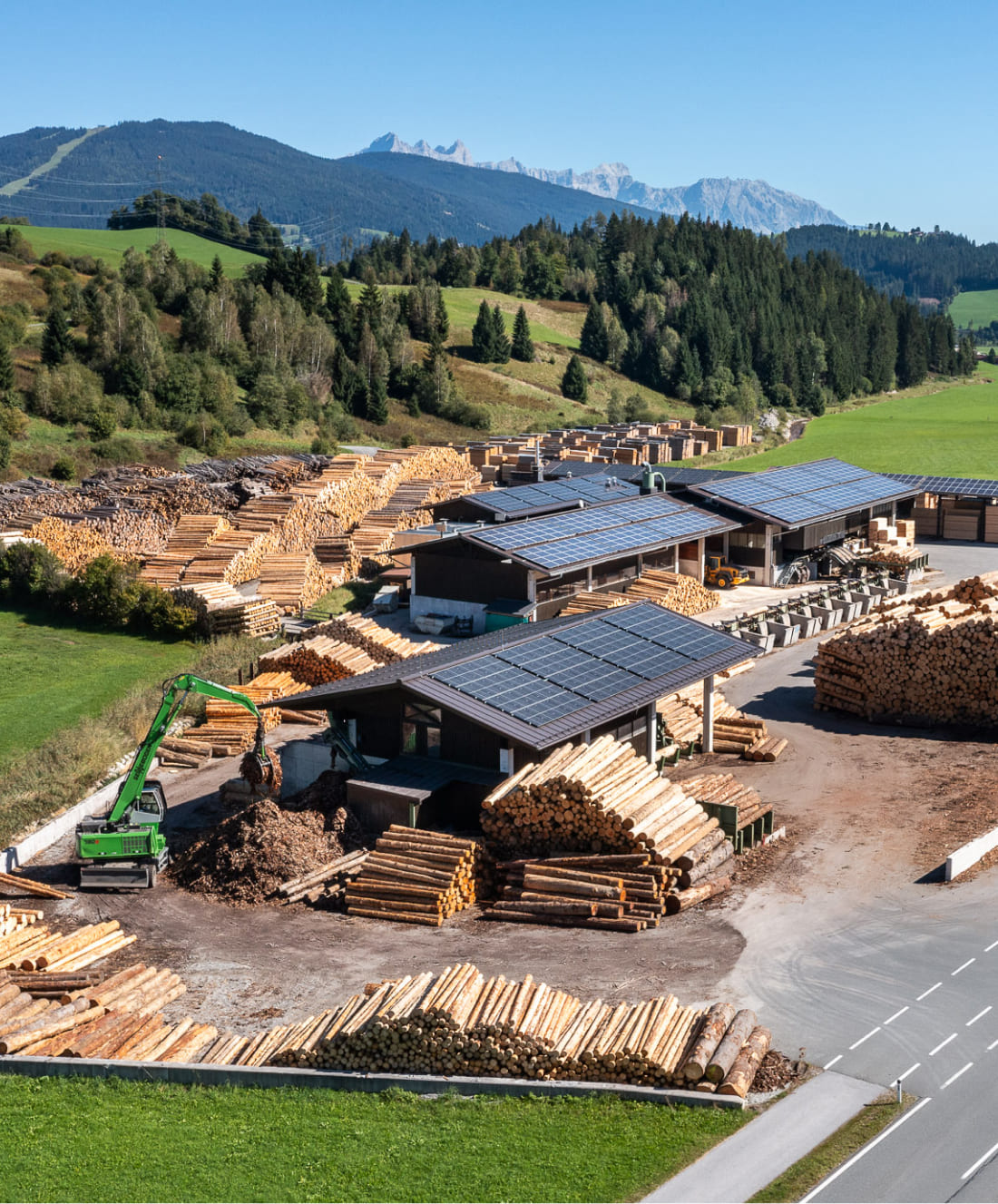 Photovoltaik am Sägewerk Holz Schnell in Flachau © Lorenz Masser Fotografie