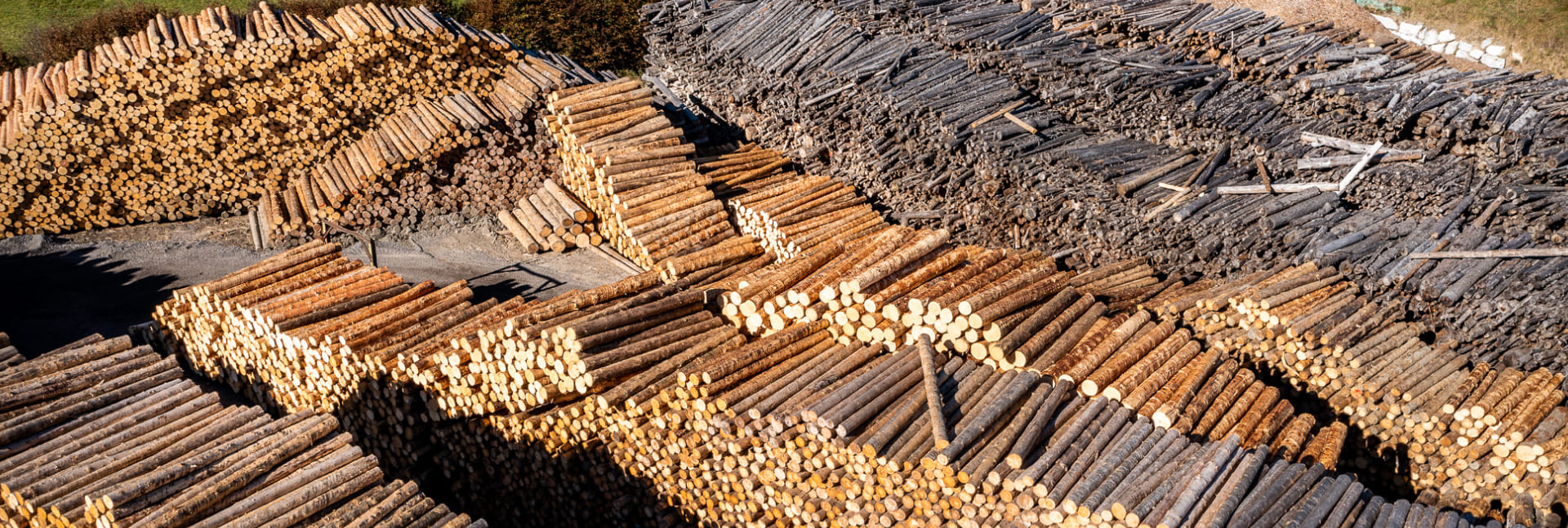 Detailaufnahme der Außenanlage am Hobelwerk Schnell im Salzburger Land © Christian Fischbacher