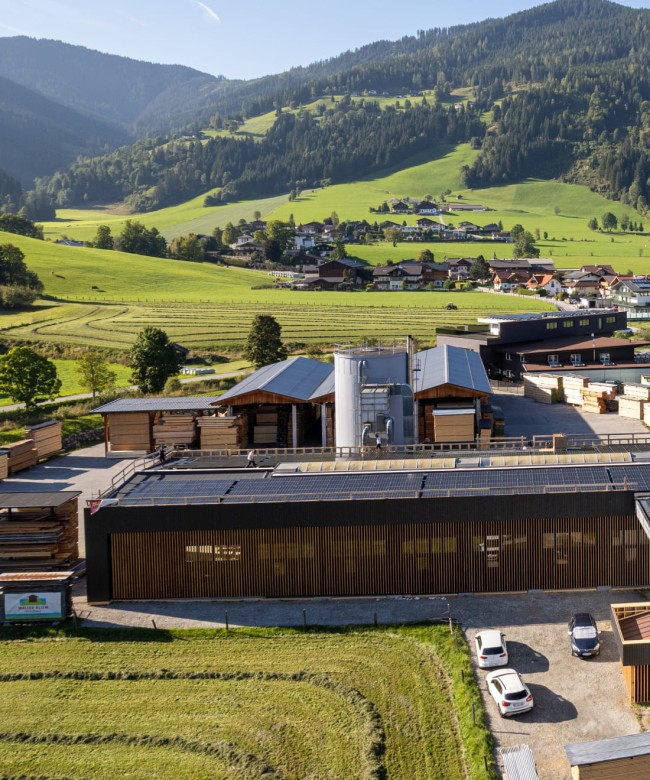  Außenaufnahme vom Hobelwerk Schnell © Martin Neumüller